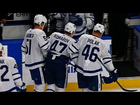 Video: Komarov injured after Nylander skates into him