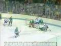 videos de 1986 Claude Lemieux comte contre le gardien Mike Liut