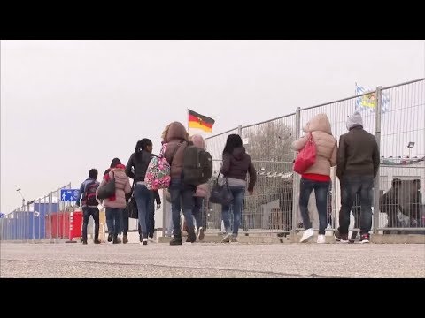 WIDERRUFPRÜFUNGEN: Renitenten Asylbewerbern drohen dras ...