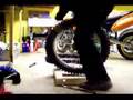 Tire-change-on-offro