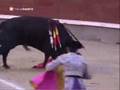 Miguel Ángel Perera sufre dos cogidas pero corta tres orejas