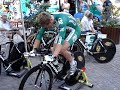 Credit Agricol Fahrer wärmen sich auf Credit Agricol Fahrer wärmen sich auf