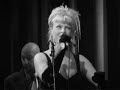 three swinging ladies from paris having a good show and nice musicians