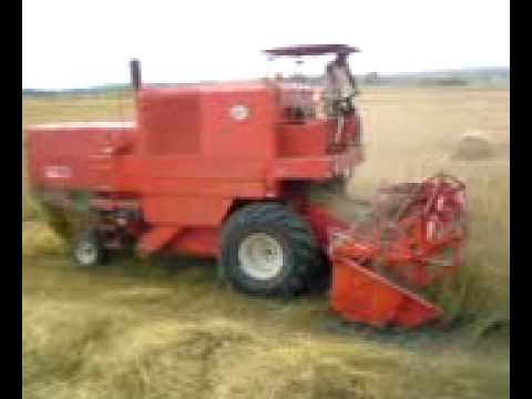 Bizon Z056 sypie zboże