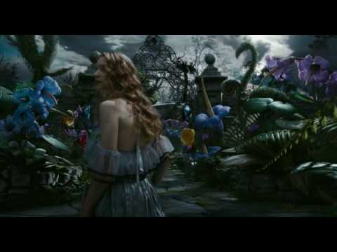 Vea el mágico tráiler de “Alicia en el país de las maravillas” de Tim Burton