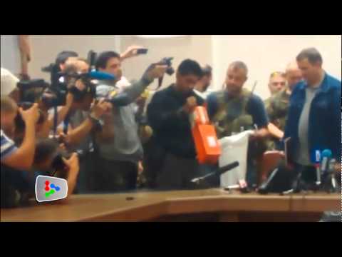 updated - Malaysian officials have received the two MH17 black boxes from the self-proclaimed Donetsk People's Republic (DPR) in Ukraine.