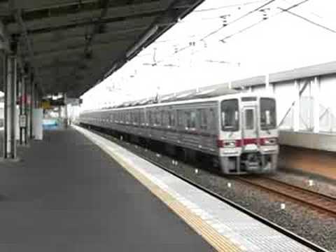 東武　３００００系　通過
