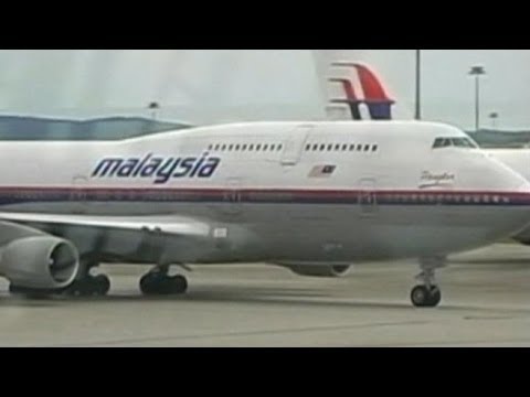 Malaysia Airlines Mystery Deepens as Pilots Come Under Spotlight
