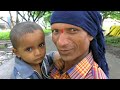 Este video-presentación reúne las 42 imágenes de la exposición fotográfica "Les Mirades de Maharashtra". Un reportaje sobre la india rural realizado en 2006 por el fotógrafo Jordi Sanvisens en la región de Maharashtra - Bombay - Les Mirades de Maharashtra