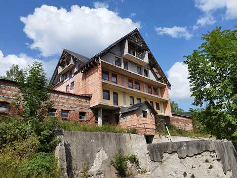 Video Prodej rozestavěného penzionu s apartmány v Rokytnici nad Jizerou