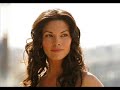 Alana De La Garza