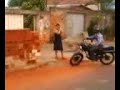 O Motoqueiro coveiro !!! O Motoqueiro coveiro !!!