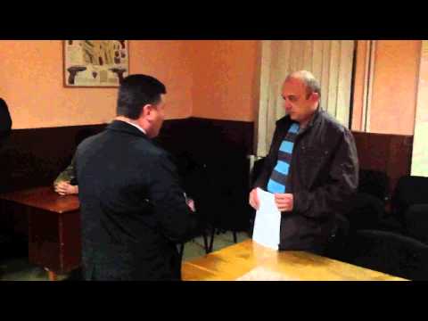 Милиция продолжает "прессовать" неугодных - админ ресурс на выборах (видео)