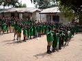 SALEK - Kinderen van één van de scholen in Namu