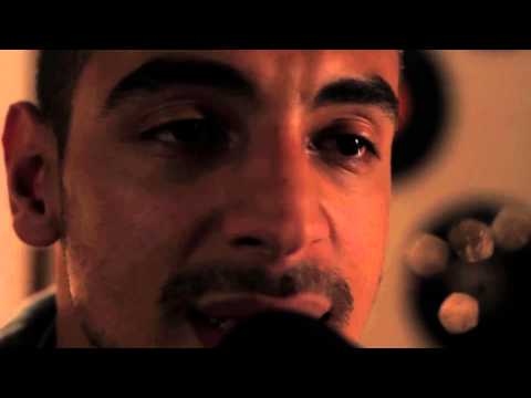 La Mujer Que Bota Fuego - Manuel Medrano