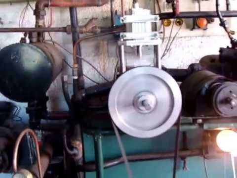 moteur vapeur - fonctionnement du moteur vapeur de stef puissance 400w a 6bars sans lubrification piston 50mn course 50mn un tres bon fonctionnent et tres souple la chaudier...
