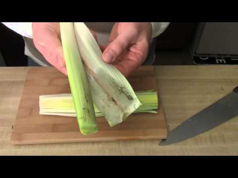 how to cut a leek