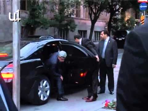 Serj Sargsyan - Սերժ Սարգսյանը եկավ ՀՀԿ Այսօր ժամը 20-ին ՀՀԿ գրասենյակում սկսվեց ՀՀԿ գործադիր մարմնի նիստը։ Քիչ առաջ ժամանեց Սերժ Սարգսյանը, ով այնտեղ...