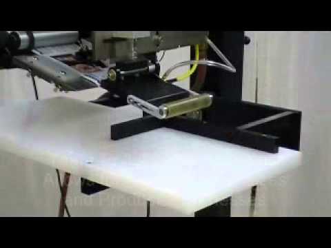Semi Automatic Labeling Onto Flat Products