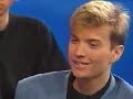 emission de t�l� [pilote 1992] produite et pr�sent� par edouard marquis. s�gol�ne royal, alors ministre de l'environement, r�pond � une dizaine de jeunes. une version avant l'heure de 