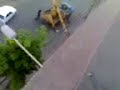 Падение крана в калуге. Монтажники Чудом спаслись.