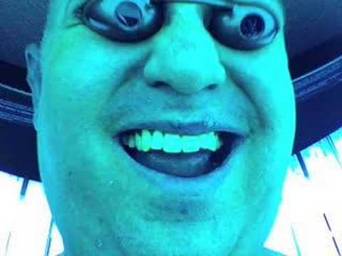 Renetto goes TANNING