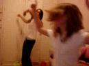 Mari e Estela dançando HairSpray-You Can't Stop The Beat ! Mari e Estela dançando HairSpray-You Can't Stop The Beat !