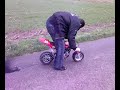 Stefan met z'n minibike Stefan met z'n minibike