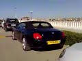 Auto's aan het strand in Tetouan Marokko