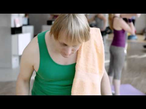 Vojta Kotek a benchpress
