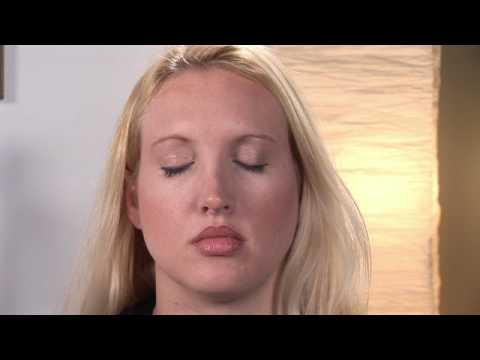 how to apply glitter to face