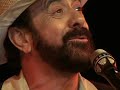 Xangai canta \"Pequenina\"