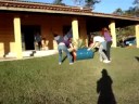 empurrando a paulinha