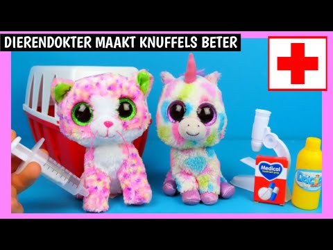 Dierendokter maakt Eenhoorn en Poesje beter | Family Toys Collector
