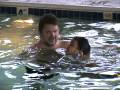 videos de Tristan swimming like an otter