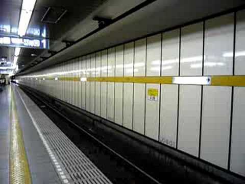 東京メトロ10000系・急行列車通過シーン