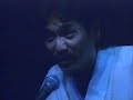電話する女