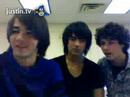 Jonas Brothers Live Chat! 