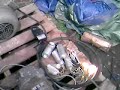 la g�n�ratrice est entrain�e par le moteur du tracteur, via le cardan et le renvoi d'angle.
lorsque l'on abaisse le r�gime du moteur, le d�bit de la g�n� cesse brusquement : le rem�de sera l'adjonction de quelques k.var suppl�mentaires.
prochaine �tape : confection d'un chassis 