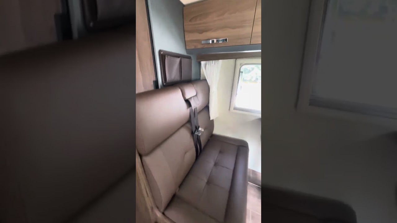 Một chiếc xe mobihome nhà di động đáng sở hữu giá 6 tỷ chở 6 người