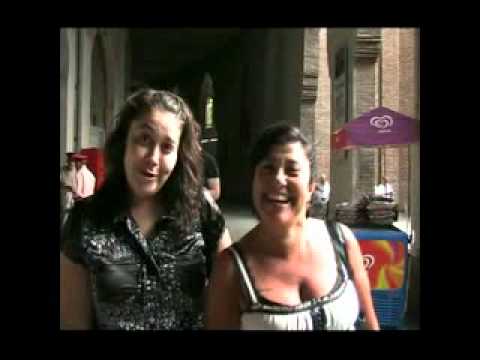 Victoria y Mar&iacute;a Teresa, aficionadas a los toros