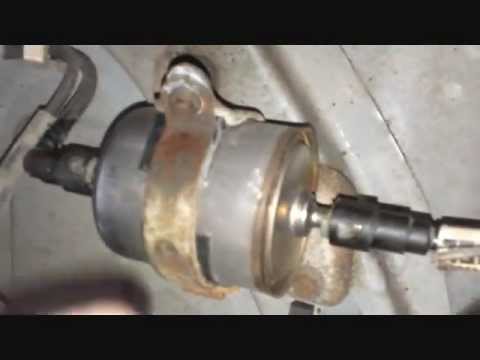 Changing the fuel filter on a Jeep Grand Cherokee