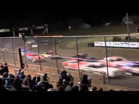 flybynite43 - Marshalltown Speedway 4/1/11 A main.