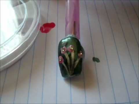 manicure flores - Olá. Desculpem o video estar muito rápido mas o meu editor não me deixou cortar o video e então teve que ser assim. Espero que gostem na mesma. Bjs *.*