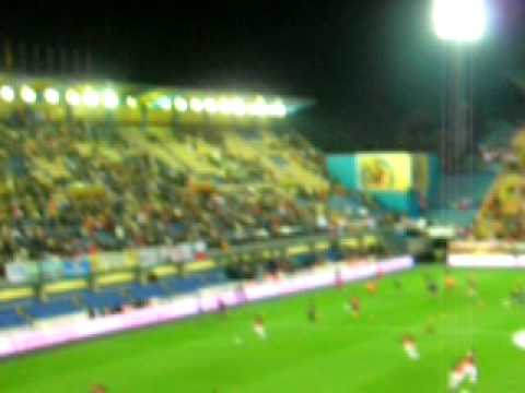 Espa&ntilde;a - Chile, Estadio El Madrigal 