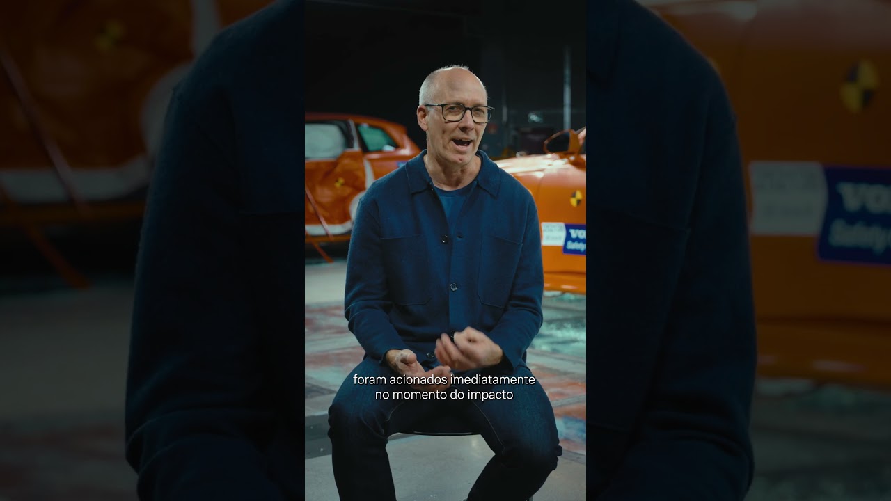 Volvo EX90 - Descubra como é feito o teste de colisão