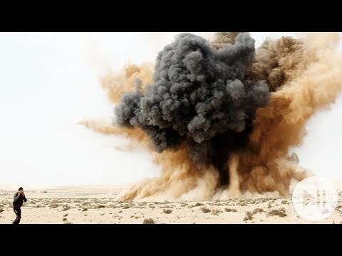 Veja bombardeio na Líbia que quase atingiu repórteres