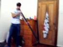 matteo alle prime armi con il didjeridu matteo alle prime armi con il didjeridu