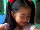 vietnam - la petite Thuy fait sa lecture