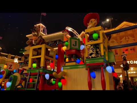 Full “Mickey's Once Upon a Christmastime Parade” at Mickey’s Very Merry Christmas Party {Nov. 2019}